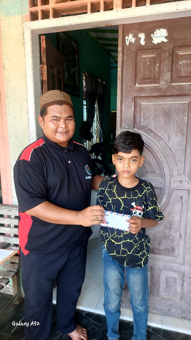 Penyerahan santunan untuk anak Yatim Gampong Kupula